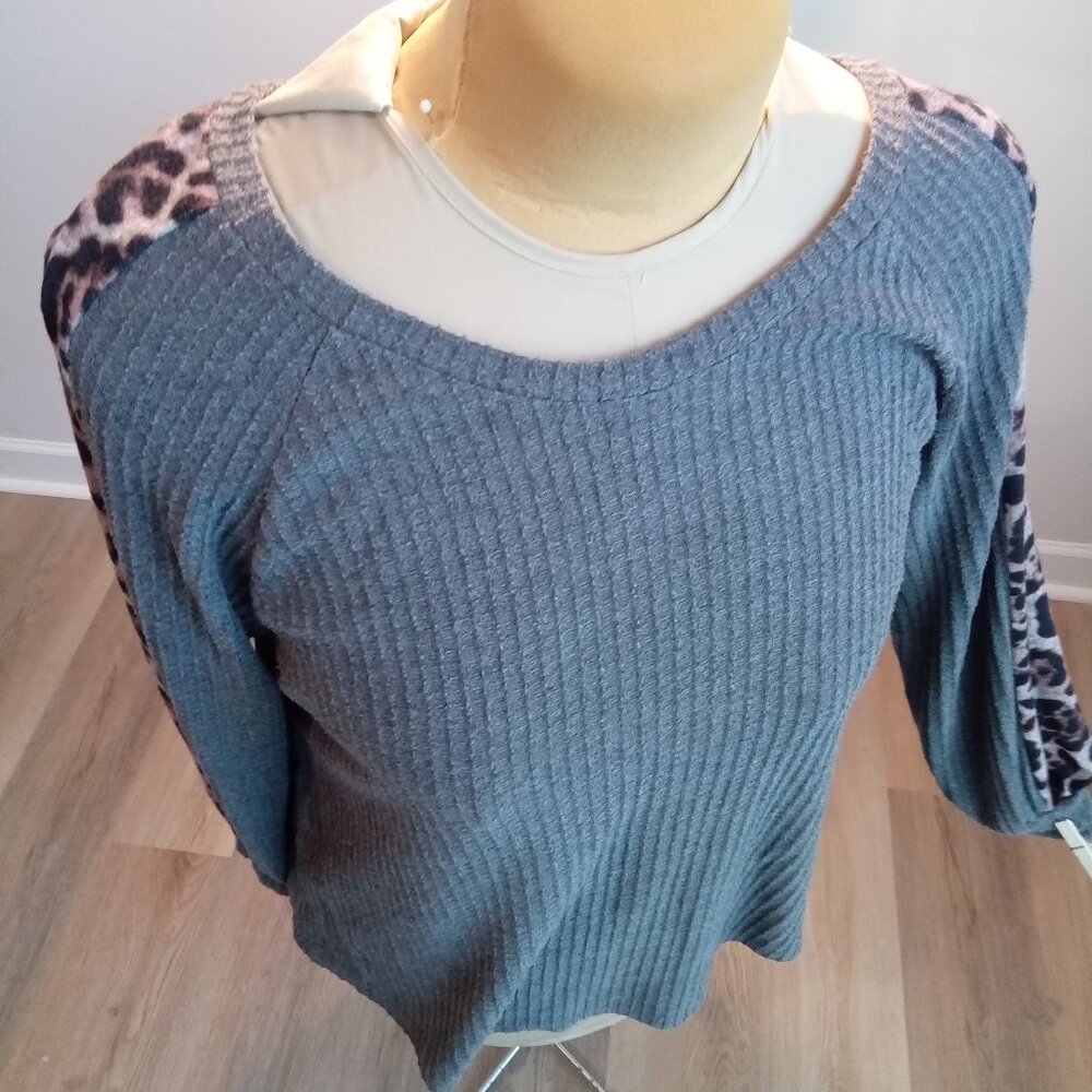 Brittany Black XL Gray Ribbed Cheetah Top